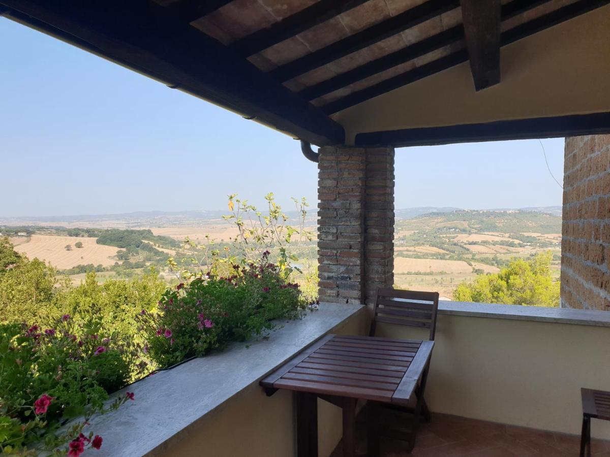Le Querciolaie Monte Cavallo - Upper Apartment Saturnia Eksteriør bilde