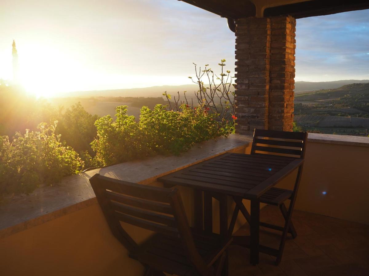 Le Querciolaie Monte Cavallo - Upper Apartment Saturnia Eksteriør bilde