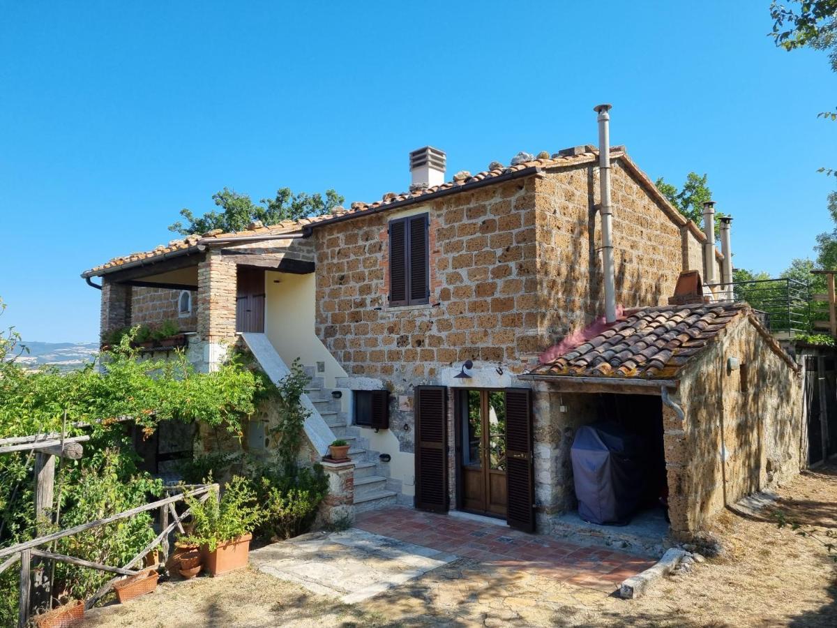 Le Querciolaie Monte Cavallo - Upper Apartment Saturnia Eksteriør bilde